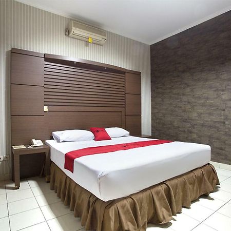 Hotel Reddoorz @ Surapati Bandung Exteriér fotografie